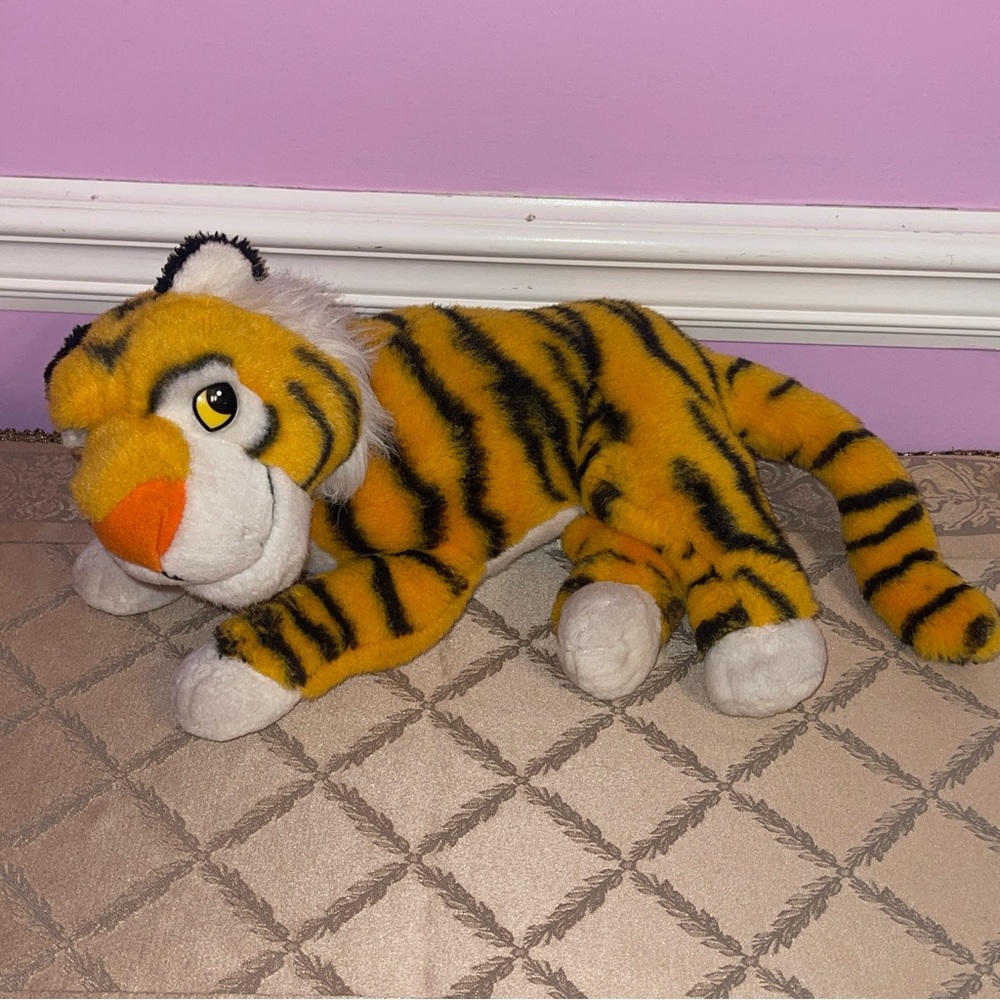 Disney vintage 1992 Aladdin Raja Tiger plush toy stuffed animal doll Mattel